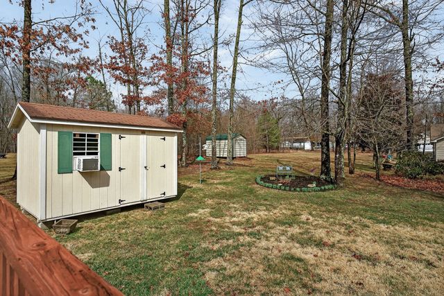 1017 Iroquois Ln, Crossville, TN 38572