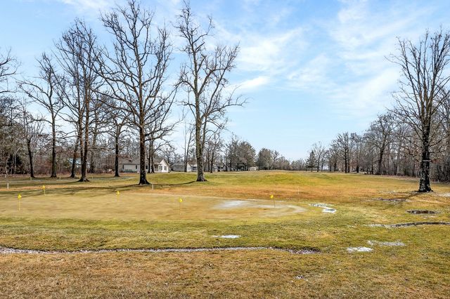 1017 Iroquois Ln, Crossville, TN 38572