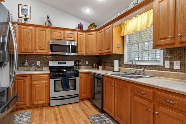 1017 Iroquois Ln, Crossville, TN 38572