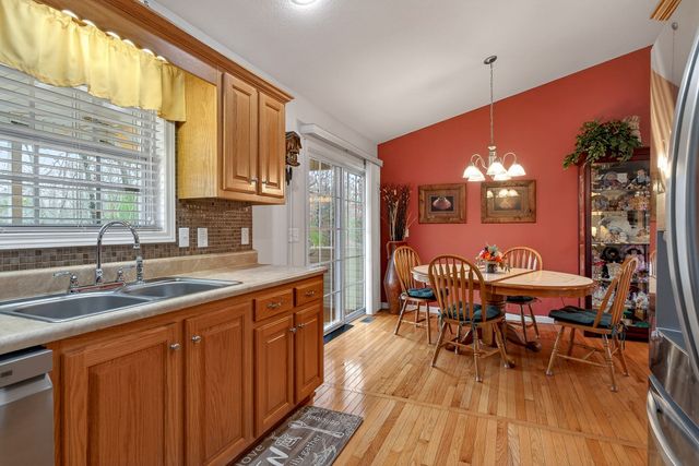 1017 Iroquois Ln, Crossville, TN 38572