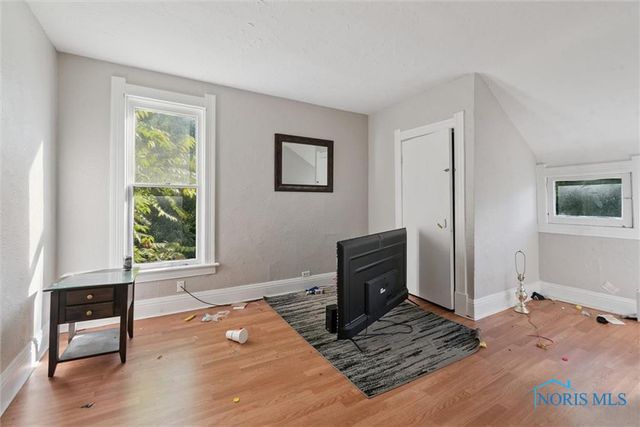 2144 Hawthorne Street, Toledo, OH 43606