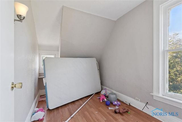 2144 Hawthorne Street, Toledo, OH 43606