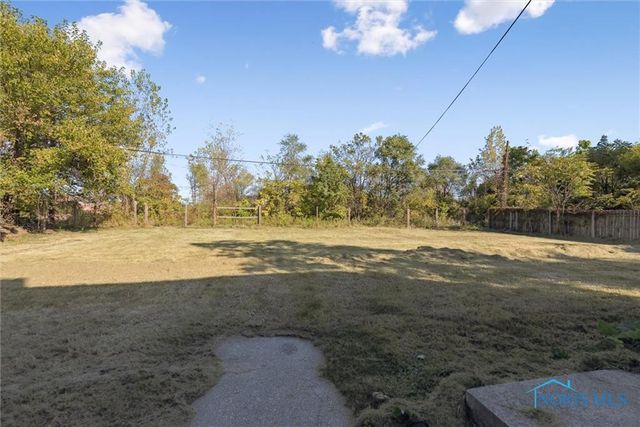 2144 Hawthorne Street, Toledo, OH 43606