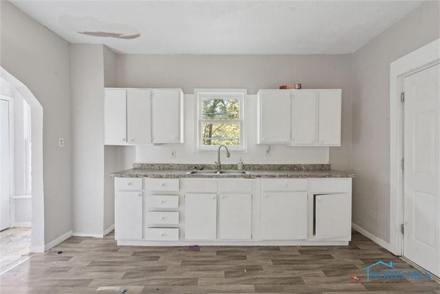 2144 Hawthorne Street, Toledo, OH 43606