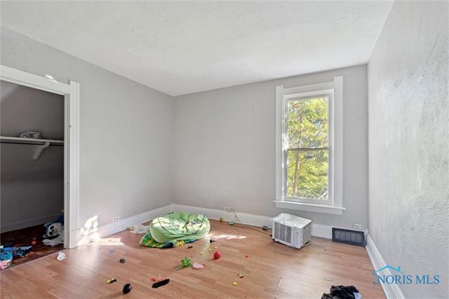 2144 Hawthorne Street, Toledo, OH 43606