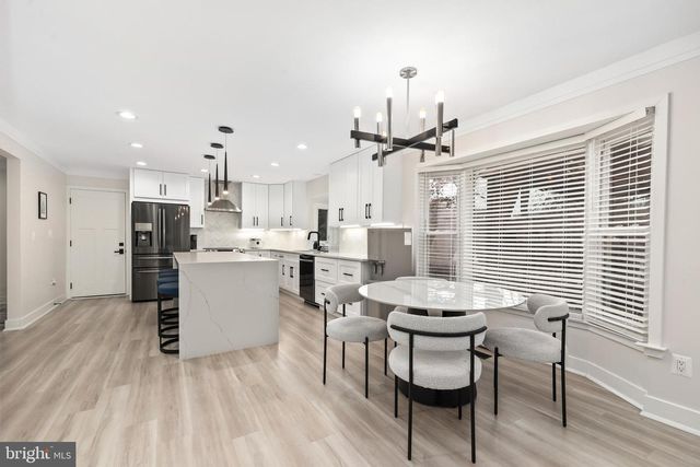 3623 GREAT LAUREL LN, Fairfax, VA 22033