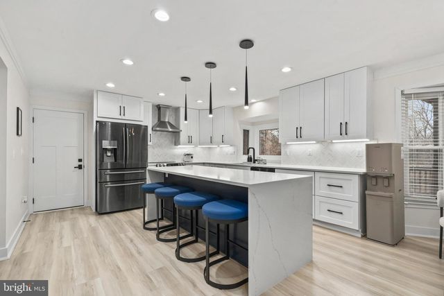 3623 GREAT LAUREL LN, Fairfax, VA 22033