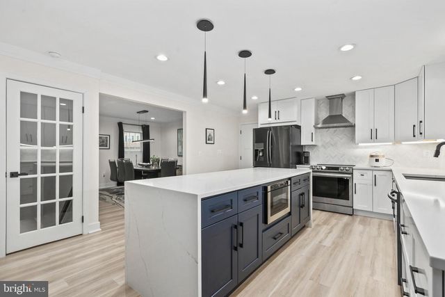 3623 GREAT LAUREL LN, Fairfax, VA 22033