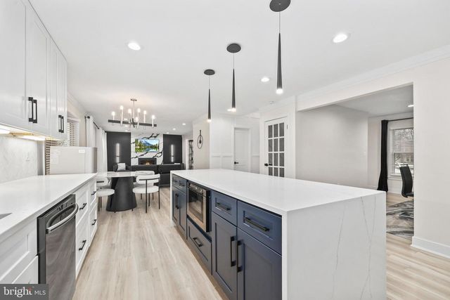 3623 GREAT LAUREL LN, Fairfax, VA 22033