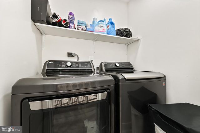 3623 GREAT LAUREL LN, Fairfax, VA 22033