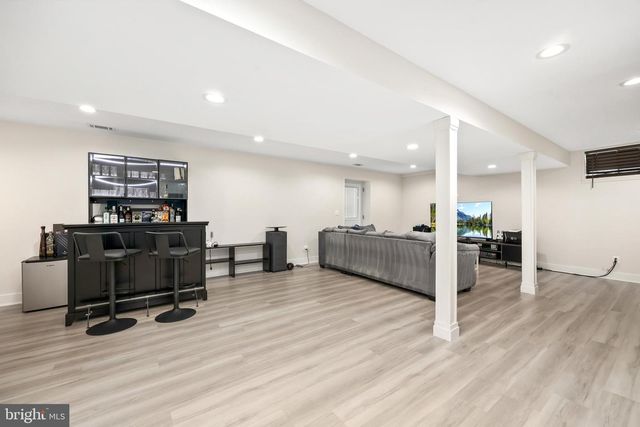 3623 GREAT LAUREL LN, Fairfax, VA 22033