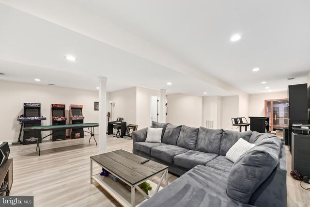 3623 GREAT LAUREL LN, Fairfax, VA 22033