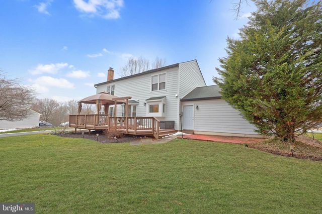 3623 GREAT LAUREL LN, Fairfax, VA 22033