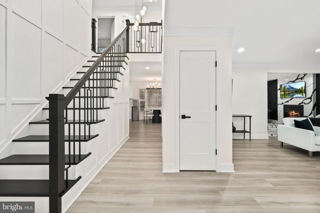 3623 GREAT LAUREL LN, Fairfax, VA 22033