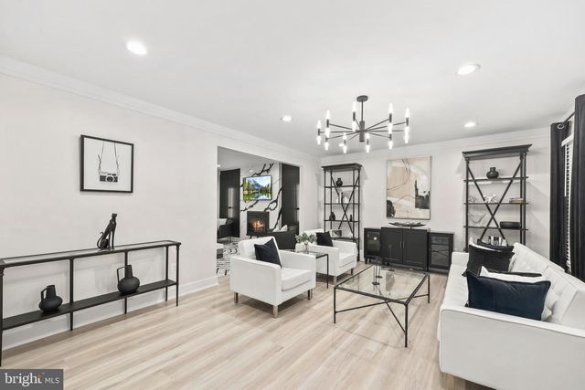 3623 GREAT LAUREL LN, Fairfax, VA 22033