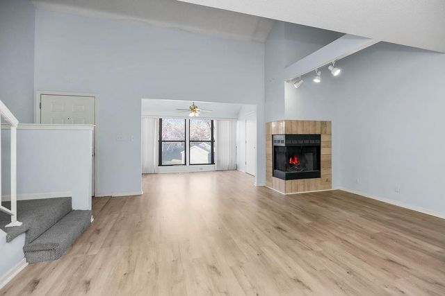 8757 W 106th Terrace, Overland Park, KS 66212