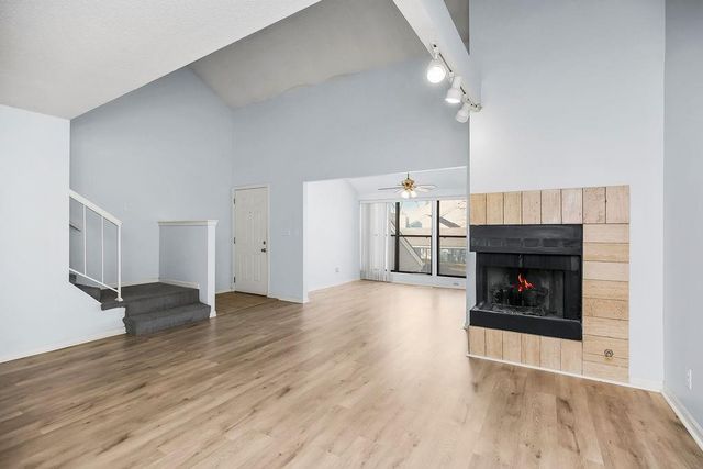 8757 W 106th Terrace, Overland Park, KS 66212