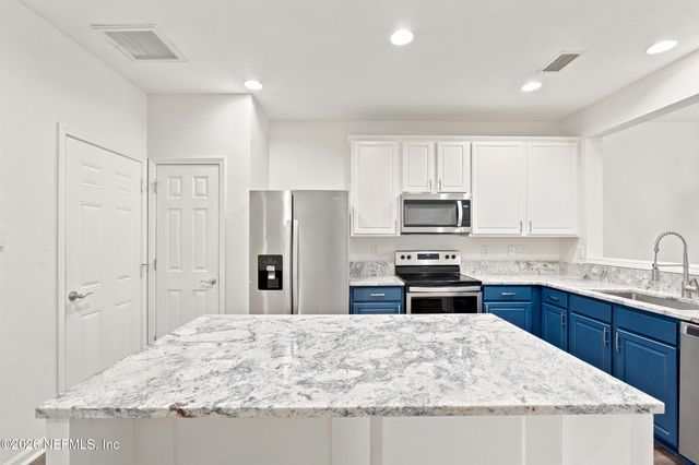 4156 CROWNWOOD Drive, Jacksonville, FL 32216