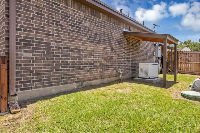 265 Road 662, Dayton, TX 77535
