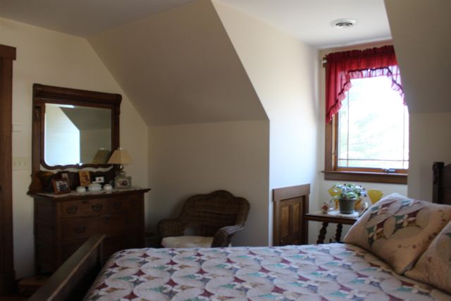 625 HUMMINGBIRD LN, Monterey, VA 24465