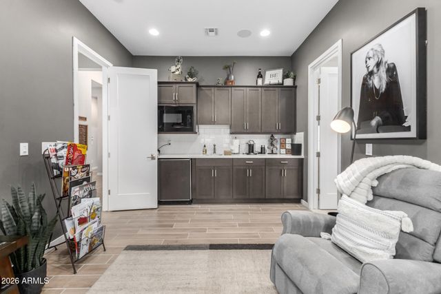 9440 S 10TH Way, Phoenix, AZ 85042