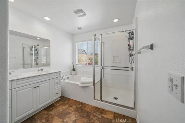 7572 Blue Oak, Riverside, CA 92507