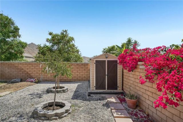 7572 Blue Oak, Riverside, CA 92507