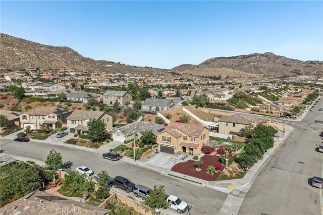 7572 Blue Oak, Riverside, CA 92507