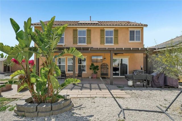 7572 Blue Oak, Riverside, CA 92507