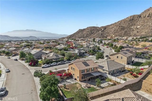 7572 Blue Oak, Riverside, CA 92507