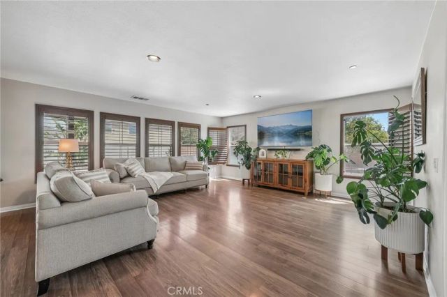 7572 Blue Oak, Riverside, CA 92507