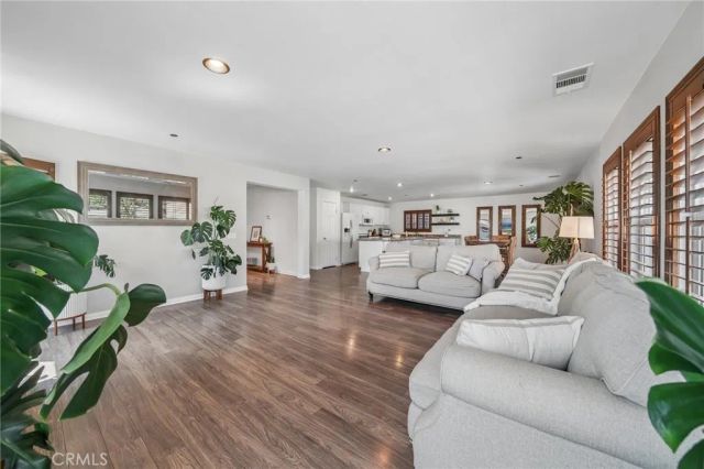 7572 Blue Oak, Riverside, CA 92507