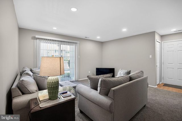 4701-A ADELAIDE DR, Mount Laurel, NJ 08054