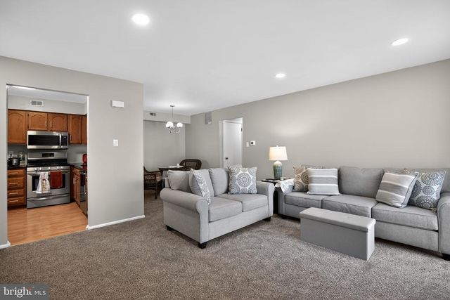 4701-A ADELAIDE DR, Mount Laurel, NJ 08054