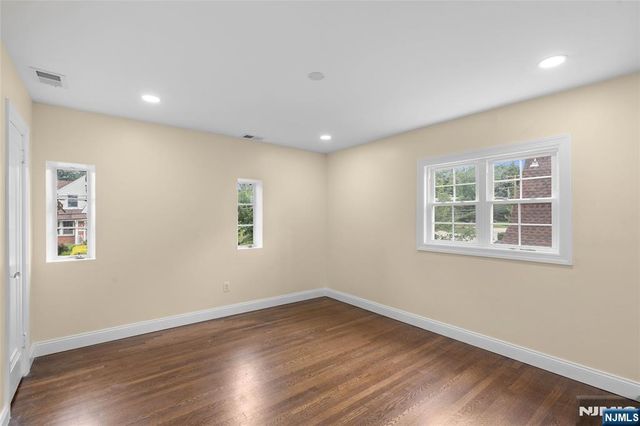 871 Prince Street, Teaneck, NJ 07666