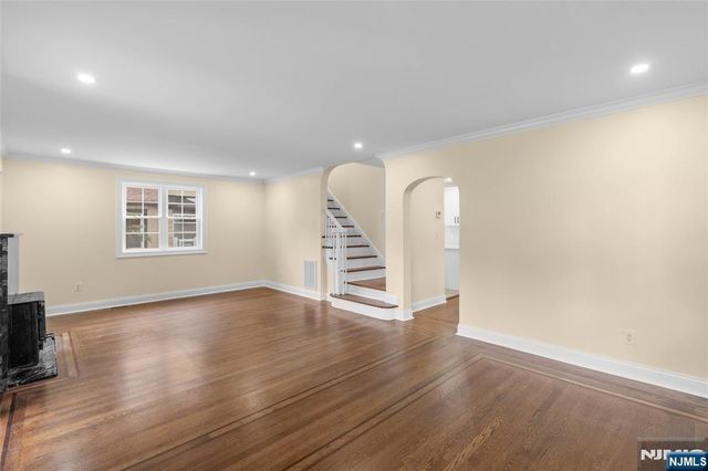 871 Prince Street, Teaneck, NJ 07666