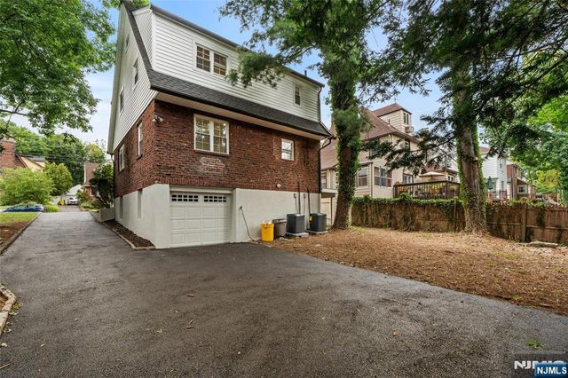 871 Prince Street, Teaneck, NJ 07666