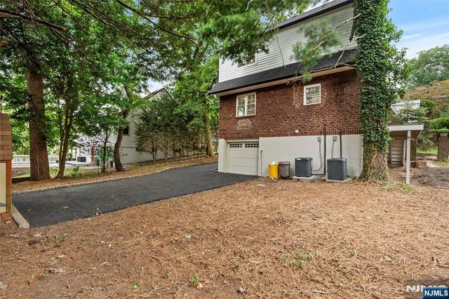 871 Prince Street, Teaneck, NJ 07666