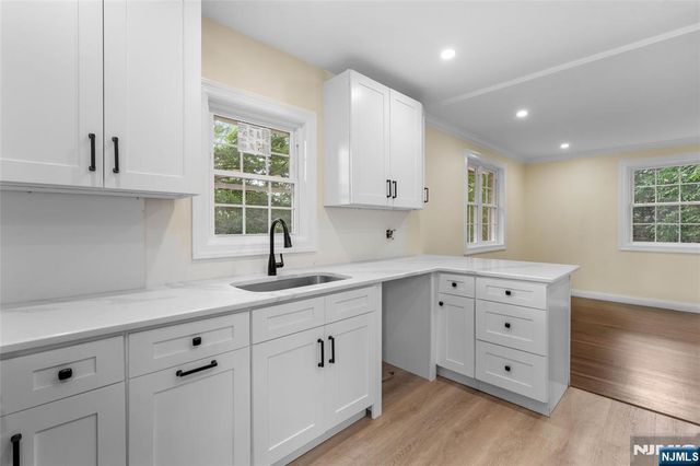 871 Prince Street, Teaneck, NJ 07666