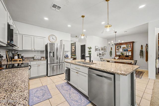 29030 N TSAVORITE Road, San Tan Valley, AZ 85143