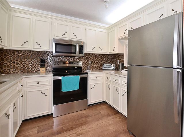 900 Jasmine Lane 9A, Vero Beach, FL 32963