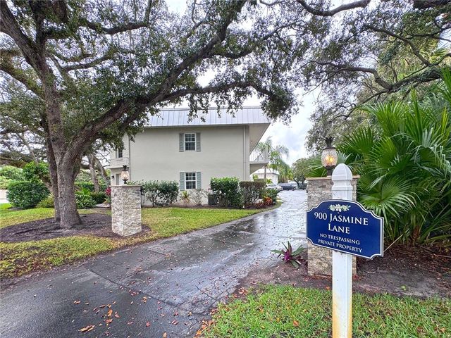 900 Jasmine Lane 9A, Vero Beach, FL 32963
