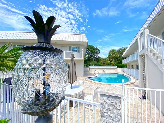 900 Jasmine Lane 9A, Vero Beach, FL 32963