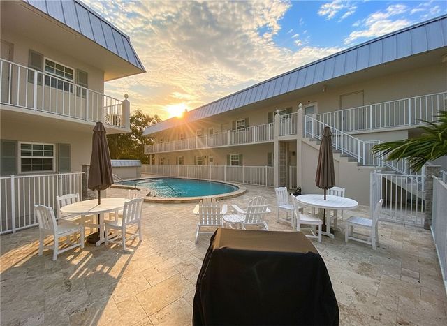 900 Jasmine Lane 9A, Vero Beach, FL 32963