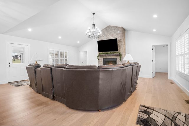 135 Jolynn Drive, London, KY 40744