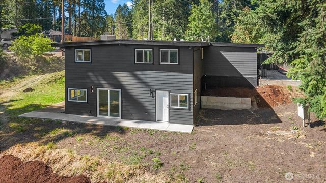 18001 77th Street E, Bonney Lake, WA 98391