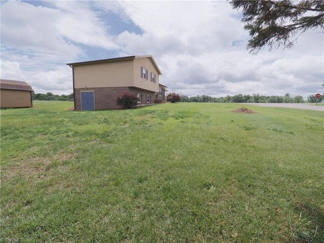 110 Robert Drive, State Road, NC 28676