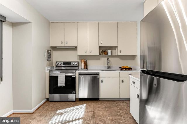 6451 QUEEN ANNE TER, Falls Church, VA 22044