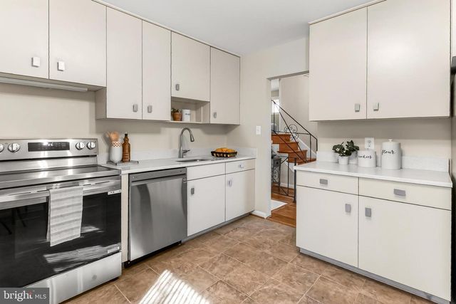 6451 QUEEN ANNE TER, Falls Church, VA 22044