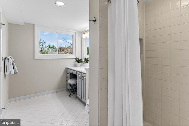 6451 QUEEN ANNE TER, Falls Church, VA 22044